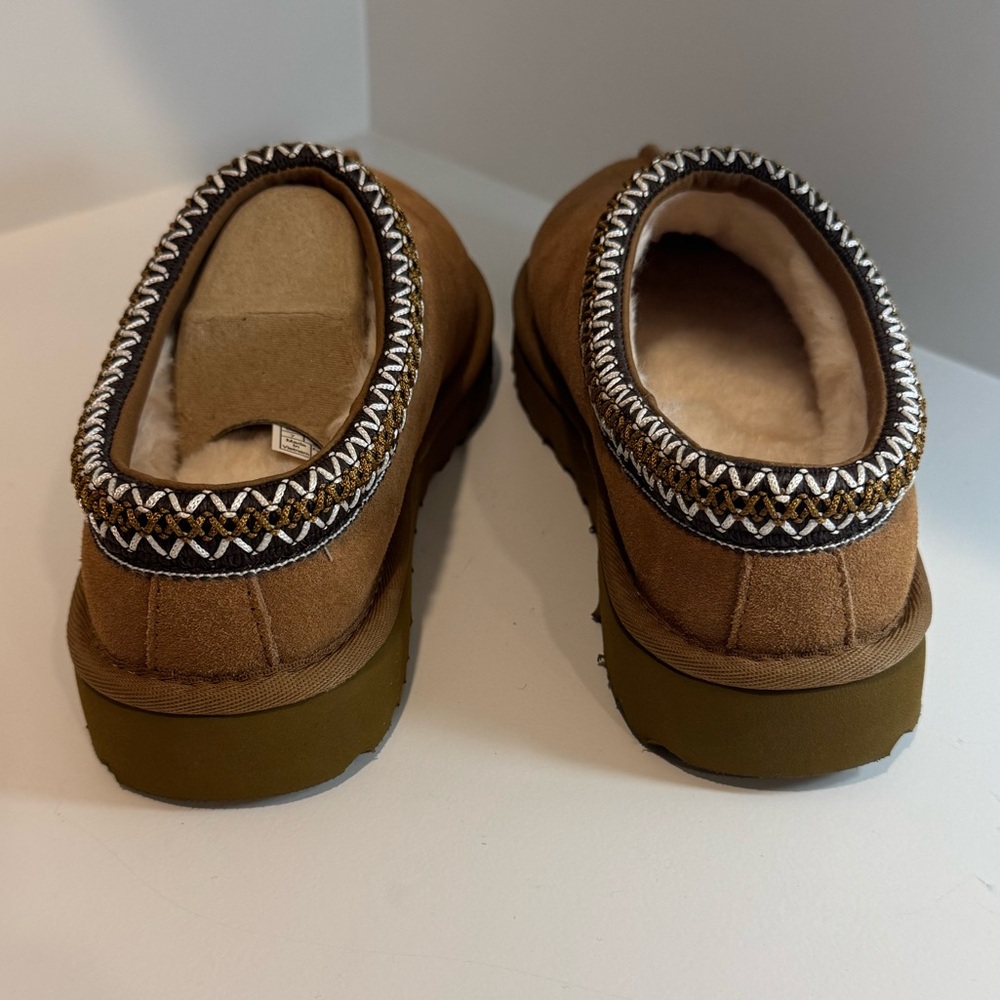 NWT unworn Ugg Tasman slip on shoes slippers chestnut brown Size 7 fur lined - Picture 6 of 12